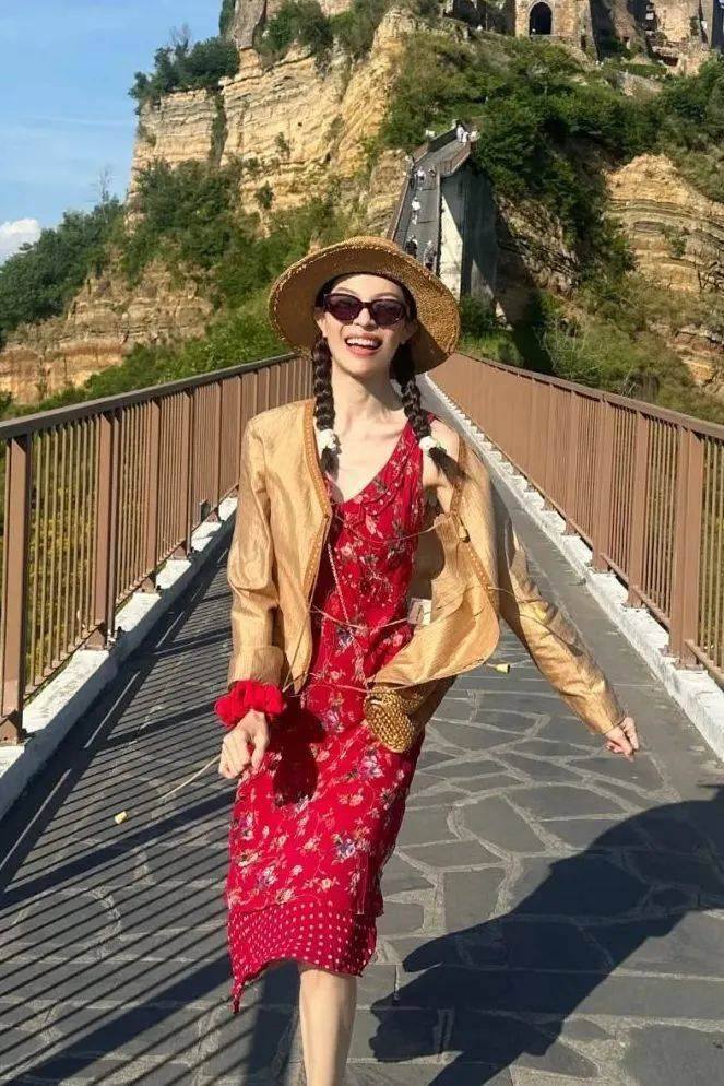 质感女人怎么都在穿这个颜色<strong></p>
<p>比特币换虚拟货币</strong>？