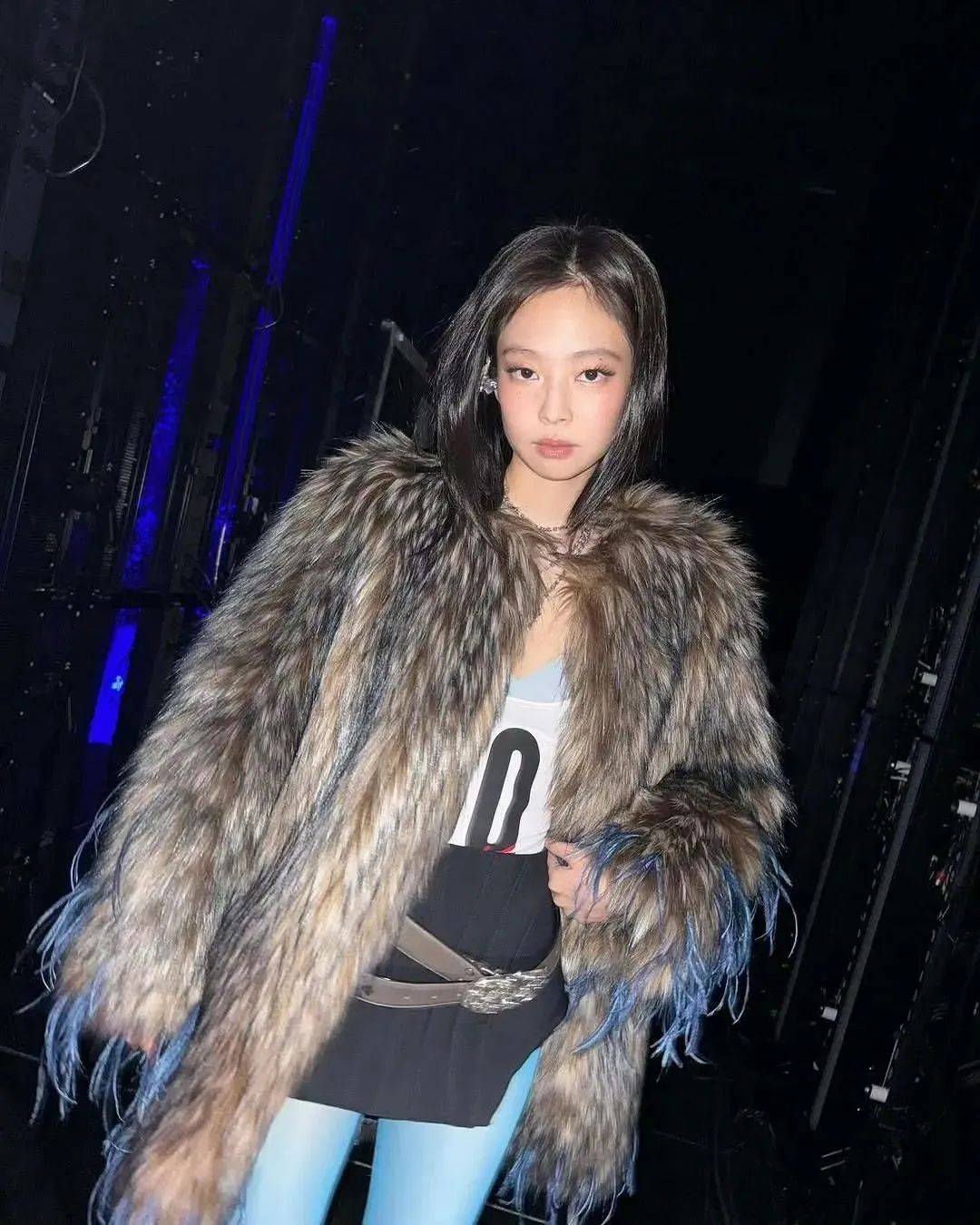 质感女人怎么都在穿这个颜色<strong></p>
<p>比特币换虚拟货币</strong>？