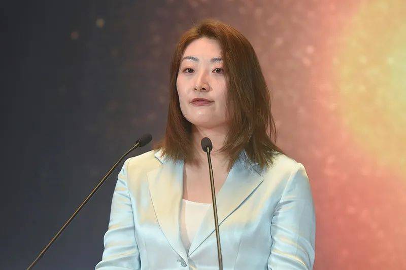 专访宗馥莉：<strong></p>
<p>比特币换虚拟货币</strong>我不会因为风波改变方向