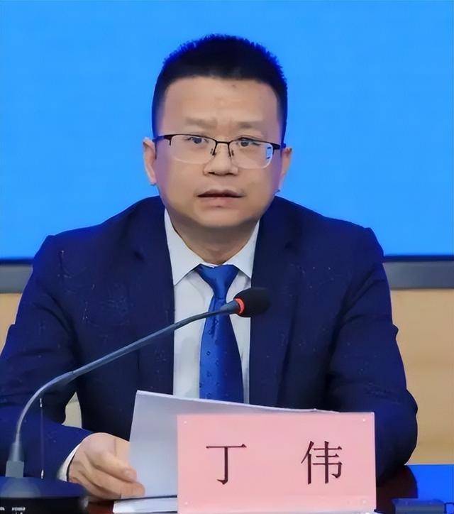4位副市长履新<strong></p>
<p>虚拟币扫码</strong>，卸任两年后他再任此职