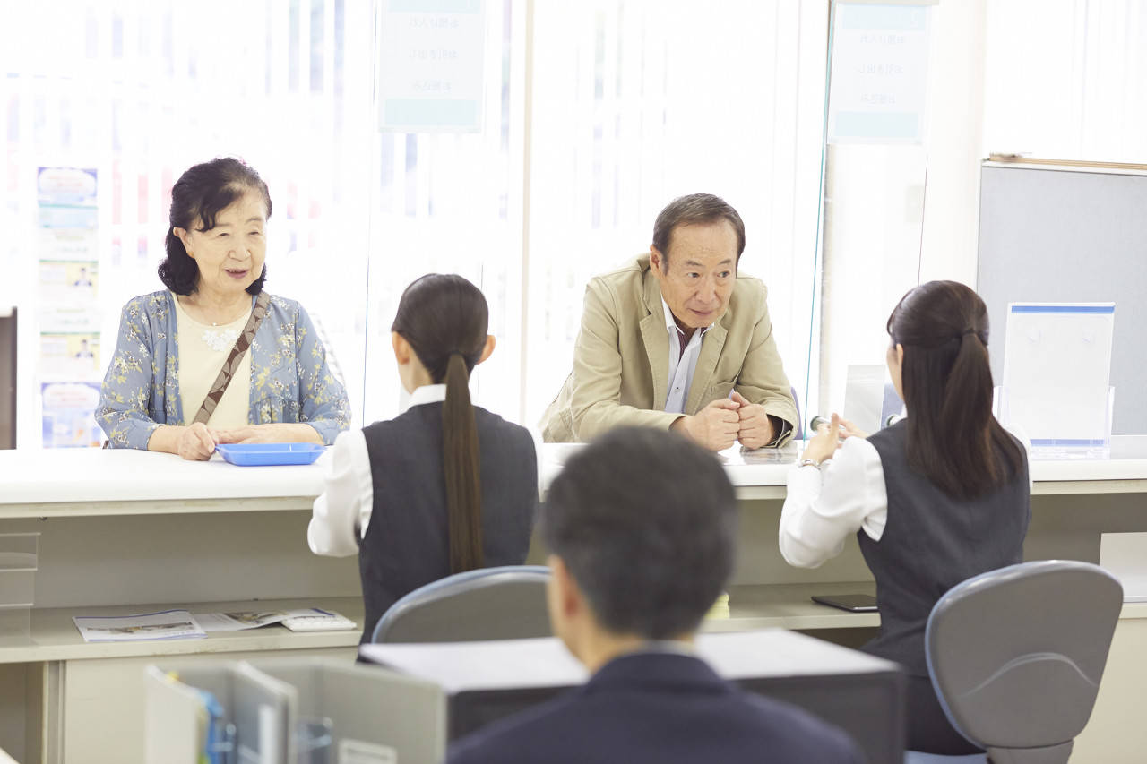 退休后<strong></p>
<p>DW虚拟币</strong>，他们重新开始上班：“工资不高，图个开心”