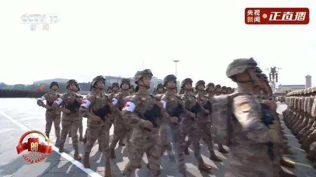 不装了<strong></p>
<p>寿司虚拟币</strong>！一口气看完九三大阅兵武器装备！谁说我们一个也不认识？