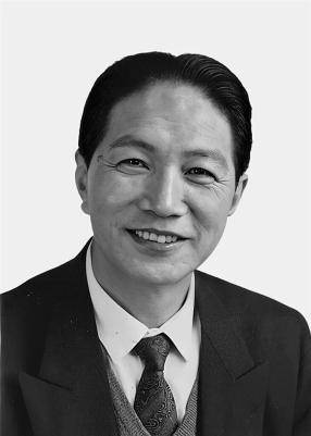 辽宁省人大常委会原副主任毕锡桢逝世<strong></p>
<p>虚拟币封卡</strong>，曾任大连市委书记