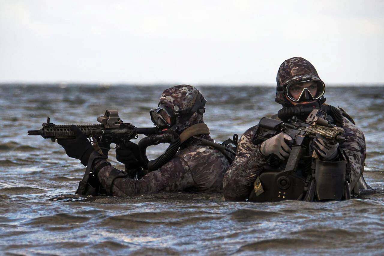 美海豹特种兵突袭胡塞<strong></p>
<p>币泰虚拟币</strong>，7500万美元战机坠毁，开火杀死30名也门人