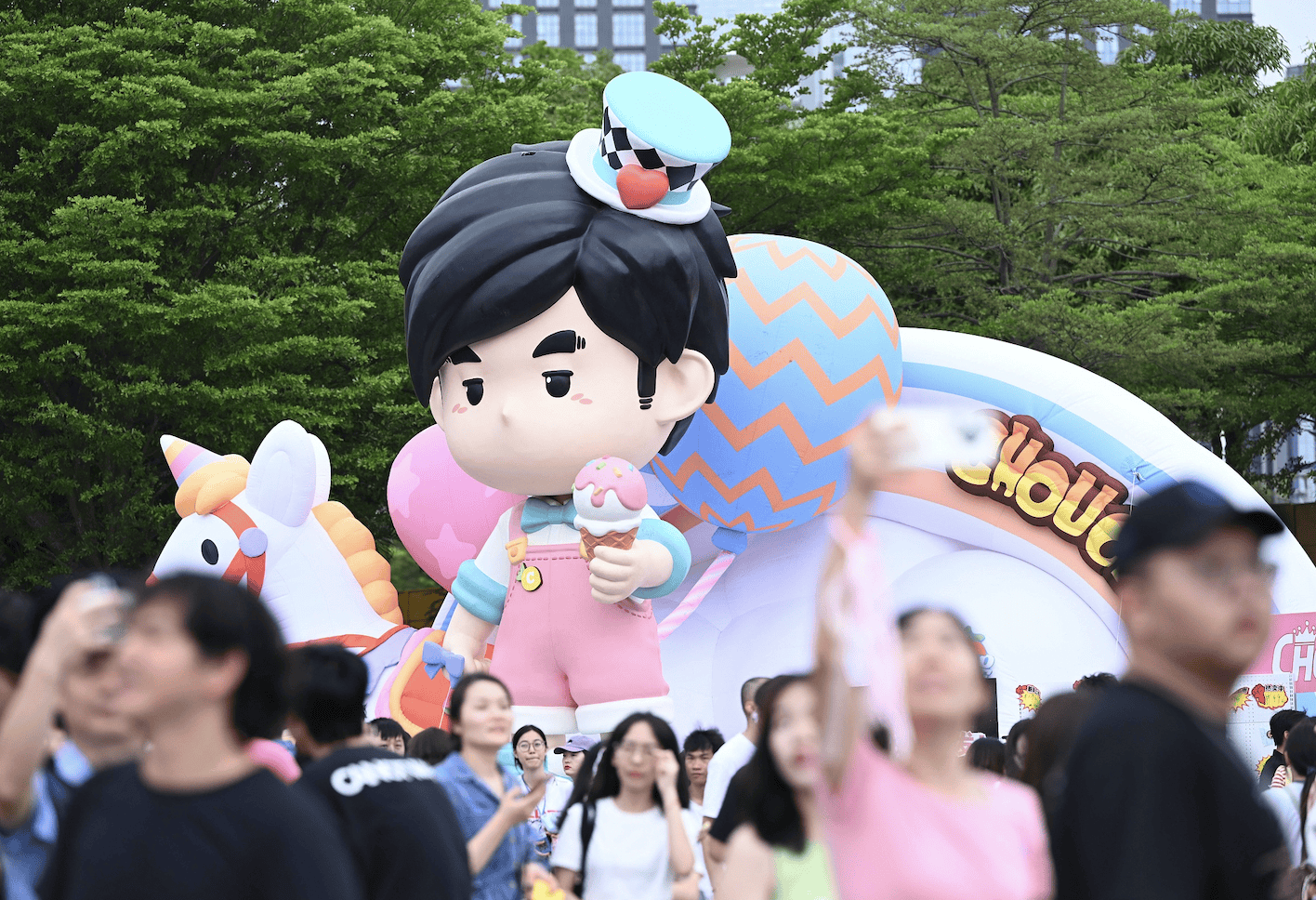 周杰伦济南演唱会一票难求<strong></p>
<p>虚拟币动画</strong>，有商家出租“写字楼观景窗”，报价最高1000元