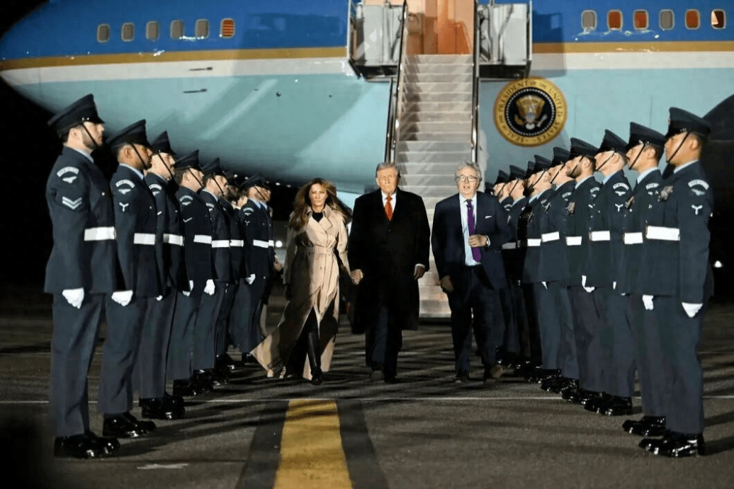 特朗普万万不会想到<strong></p>
<p>虚拟币锁金</strong>，他冒着生命危险访英，斯塔默却还给了他一巴掌