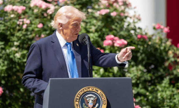 不要了!中方拒买英伟达芯片<strong></p>
<p>虚拟币锁金</strong>,美政府突然翻脸了,逼37国对华征税100%?性质十分恶劣