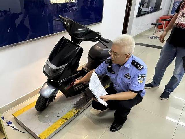 电动自行车新国标实施半月<strong></p>
<p>虚拟币锁金</strong>,“旧标车”上牌排长队,规范和需求的碰撞何解?