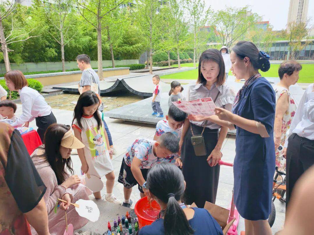 恒丰银行郑州榆林南路支行聚集重点客群开展金融教育宣传活动