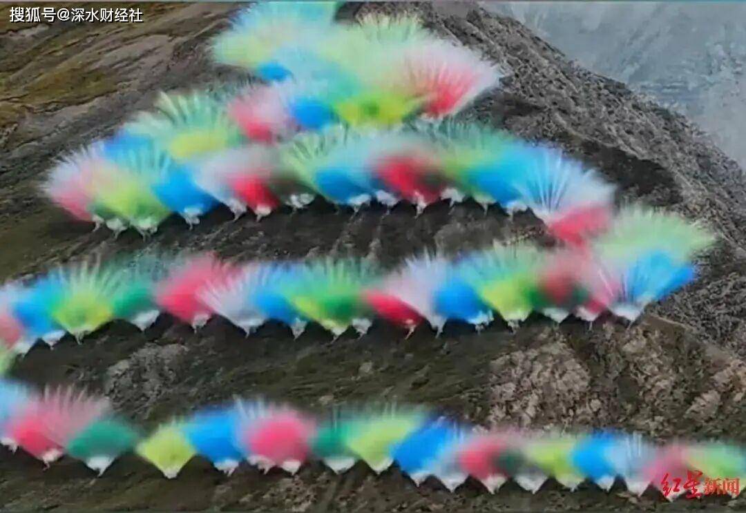 “炸走”安踏125亿<strong></p>
<p>虚拟币卖钱</strong>,始祖鸟为何在青藏高原放烟花?