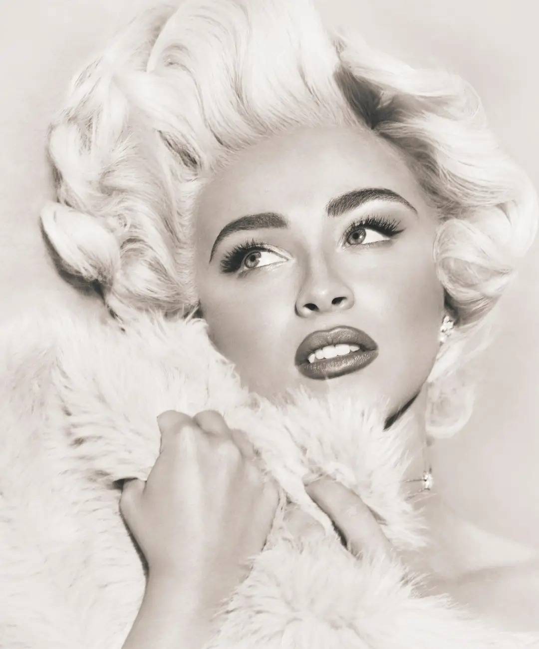 格莱美天后一年两登VOGUE封面<strong></p>
<p>虚拟币钛币</strong>，却因“取悦男人”遭质疑？