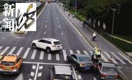 事发上海晚高峰！汹涌车流中<strong></p>
<p>3Q虚拟币</strong>，一男子绝望跳车，直奔民警而去……