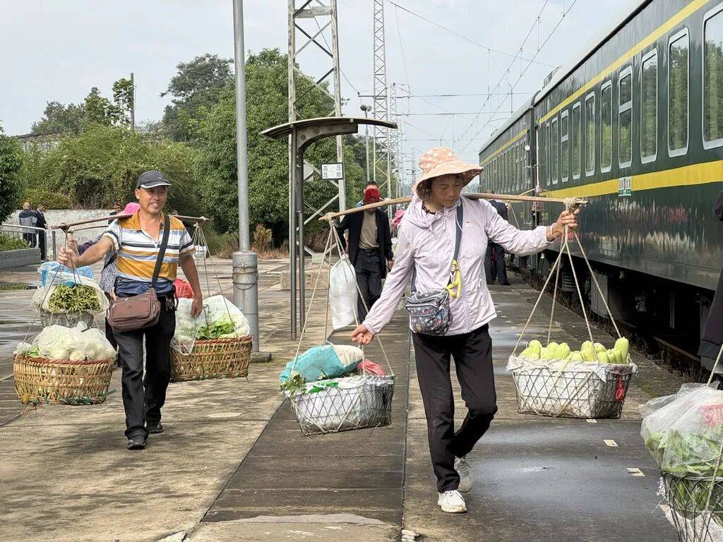 纸质火车票退场<strong></p>
<p>3Q虚拟币</strong>,每道折痕里都藏着远方、爱情与山河记忆