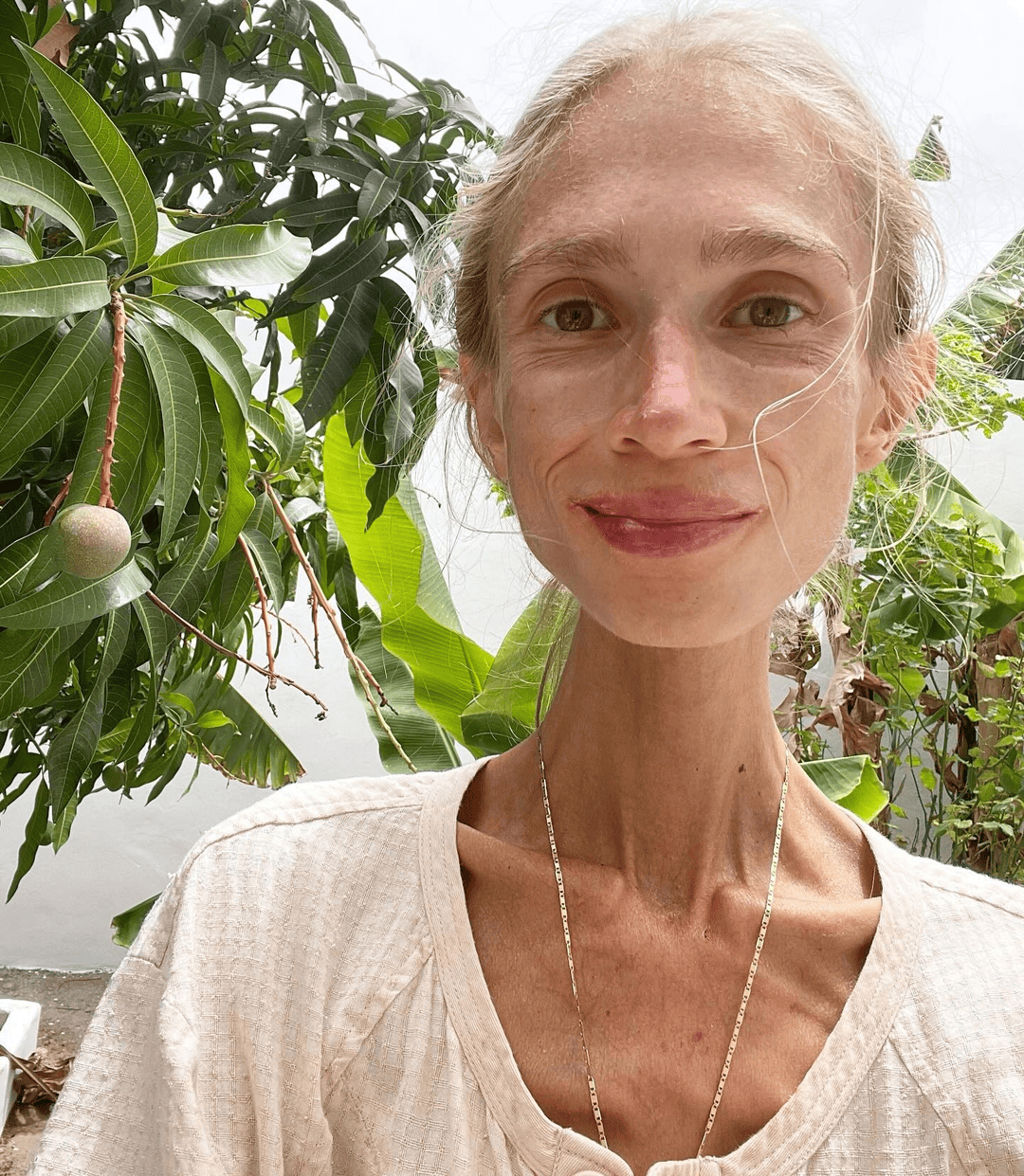 坚持只吃水果8年<strong></p>
<p>MM虚拟币</strong>，27岁波兰女子巴厘岛酒店去世：体重仅22公斤，指甲变黄牙齿腐烂