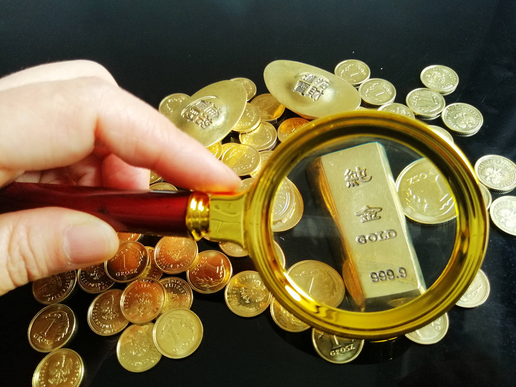 国际金价<strong></p>
<p>MM虚拟币</strong>,再创历史新高!消费者:从今年年中一直观望到十一,没想到越等越贵!机构:仍上涨空间