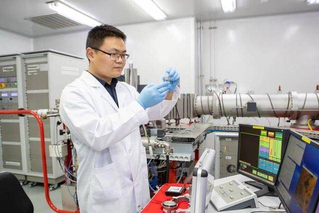 新发现!月球背面月幔有点“冷”<strong></p>
<p>MM虚拟币</strong>,月球“二分性”现象再添证据