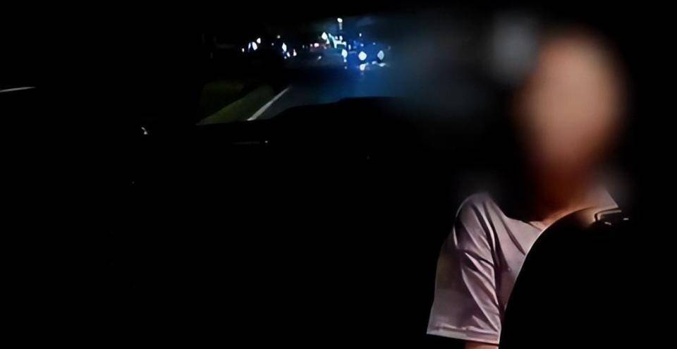 女子打车不给高速过路费<strong></p>
<p>虚拟币取缔</strong>，扬言“没钱我不给，有钱我也不给” ！司机将其送回起点