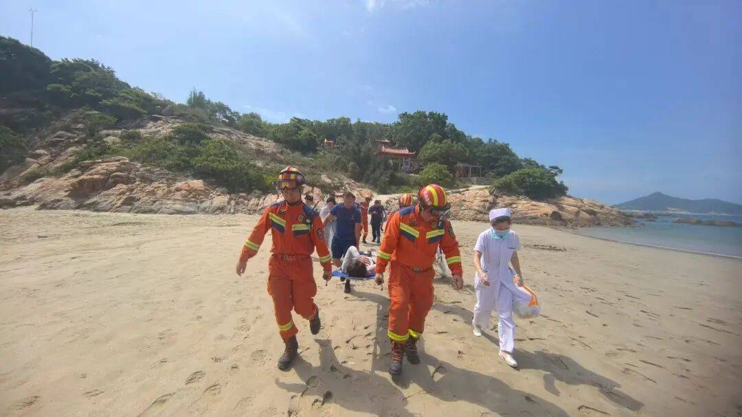 打卡拍照<strong></p>
<p>虚拟币取缔</strong>,再美也不能用生命对焦