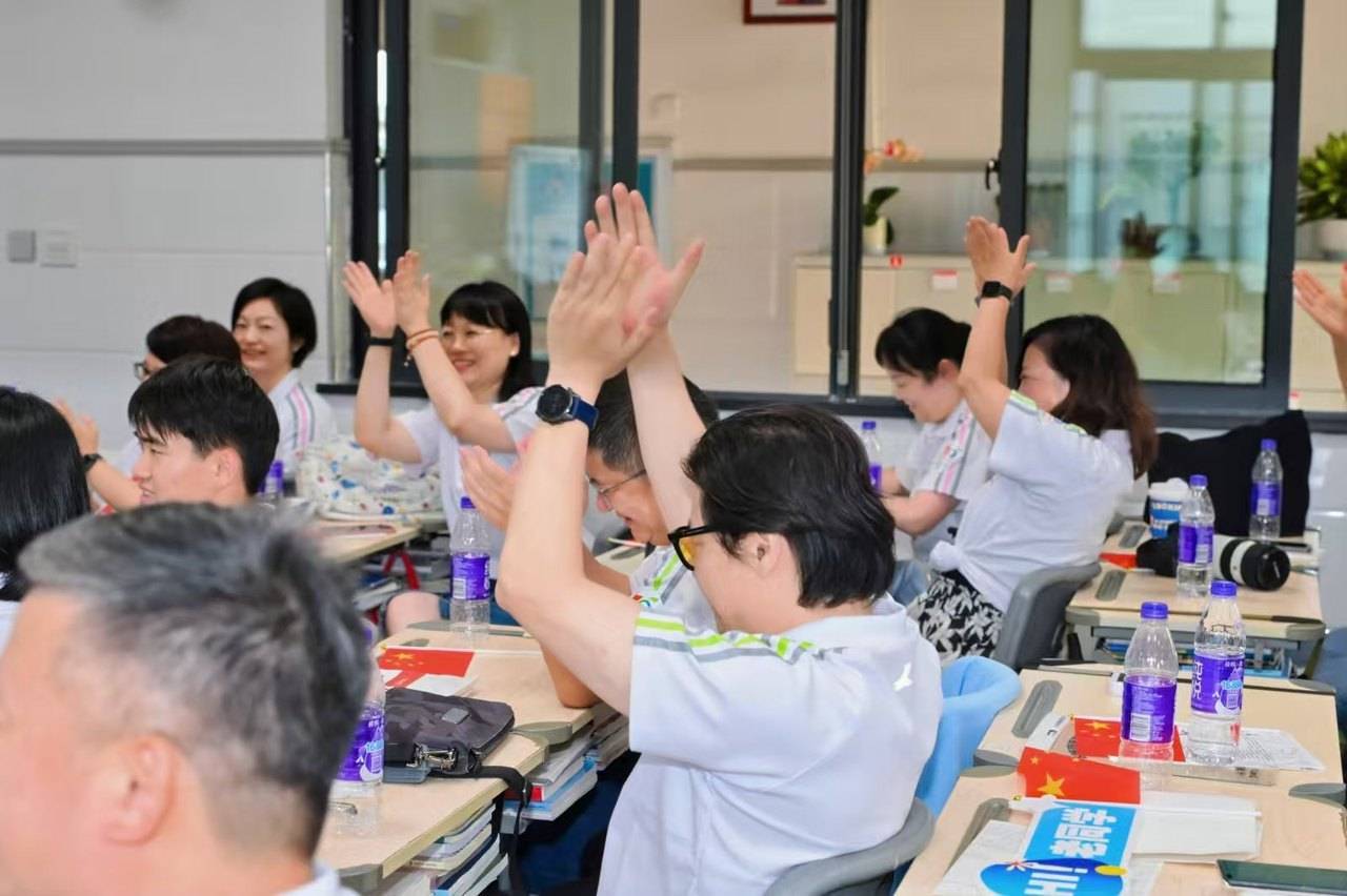 那个让老师骄傲的“调皮”班级!30年同学聚会<strong></p>
<p>挖数字货币</strong>,还伴有一封来自贵州的感谢信