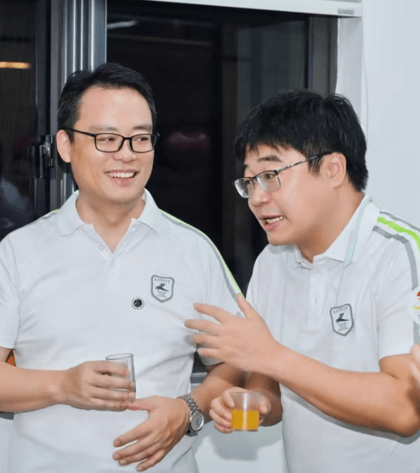 那个让老师骄傲的“调皮”班级!30年同学聚会<strong></p>
<p>挖数字货币</strong>,还伴有一封来自贵州的感谢信