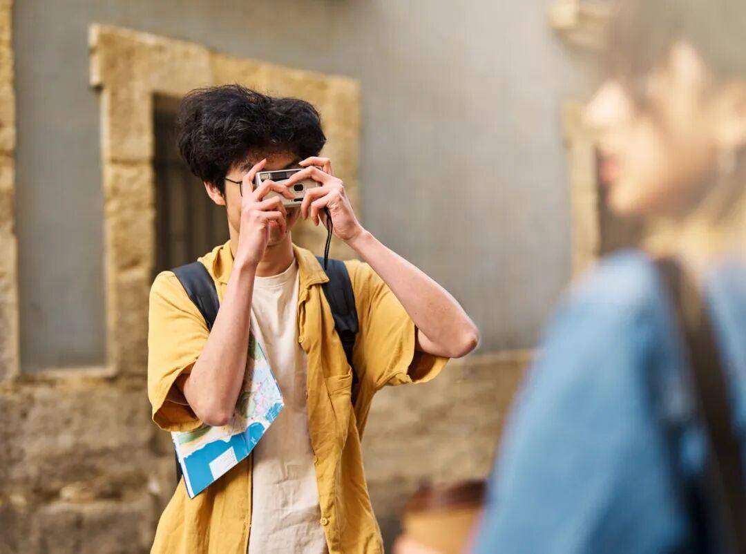 “出片式旅行”<strong></p>
<p>挖数字货币</strong>,正在毁掉当代人的假期?