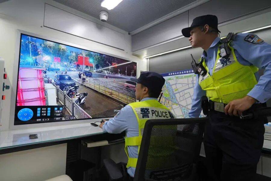 突然群发<strong></p>
<p>有哪些数字货币</strong>!大批上海市民收到警方短信!全市爆火网红已被锁定...有爸爸因孩子违规被罚款