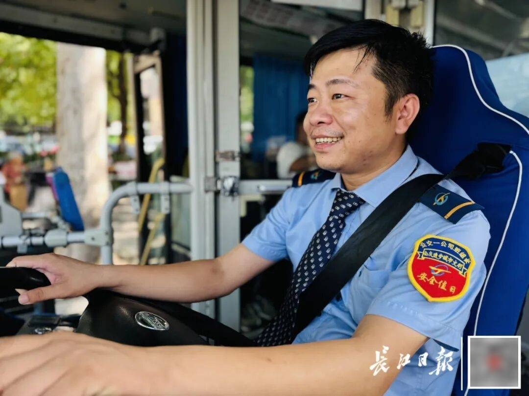 暴增10多倍！武汉这条公交突然火了<strong></p>
<p>有哪些数字货币</strong>，大批人赶来坐