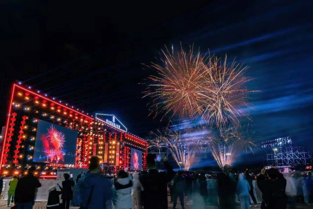 哈尔滨冰雪大世界“双节”特别活动圆满收官｜27.35万人次共赴8天冰雪狂欢