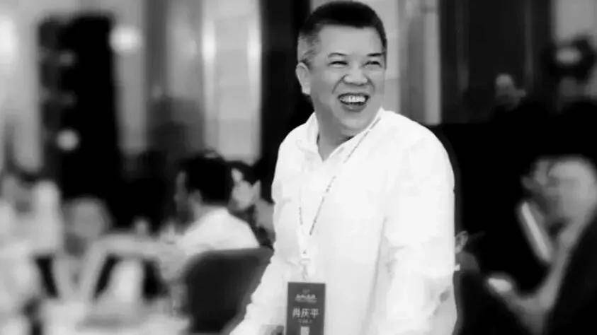 传宗馥莉被带走<strong></p>
<p>有哪些数字货币</strong>，娃哈哈董事会成员回应；资深天使投资人因车祸不幸离世；微信灰度测试一次性撤回全部消息；鸡排哥疑似成立工作室丨邦早报