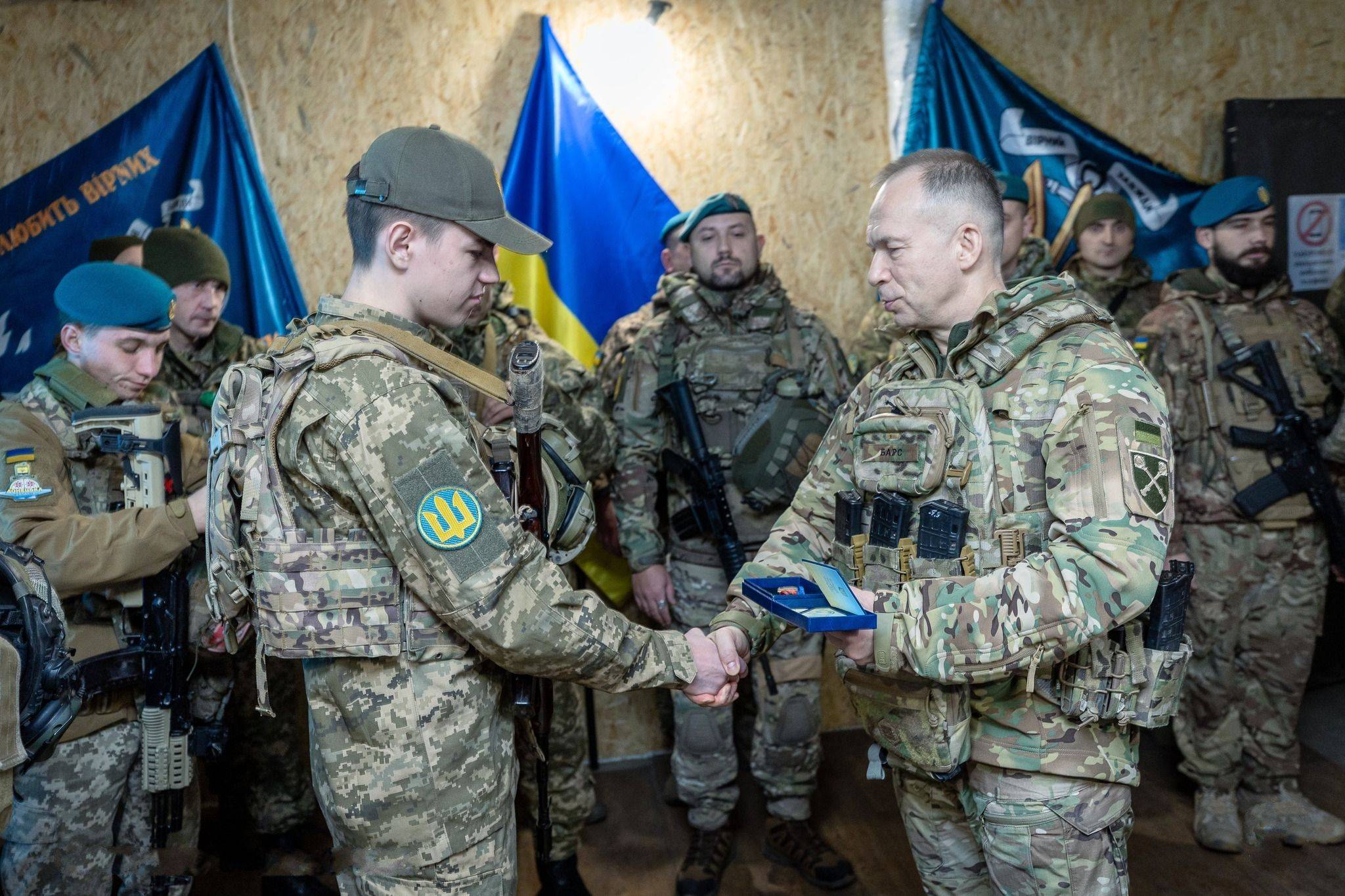 “爱国者”变成废铁<strong></p>
<p>有哪些数字货币</strong>，乌军开始被俄弹道导弹暴打，突防概率100%