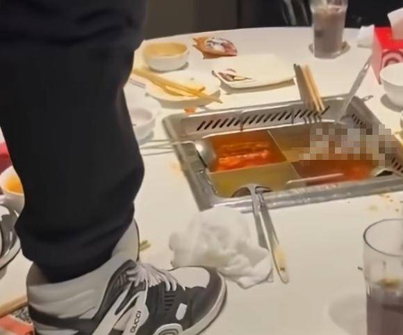 海底捞小便事件判决生效:两名17岁男孩家长赔偿220万元<strong></p>
<p>数字货币有哪些</strong>,此前海底捞索赔2300万元