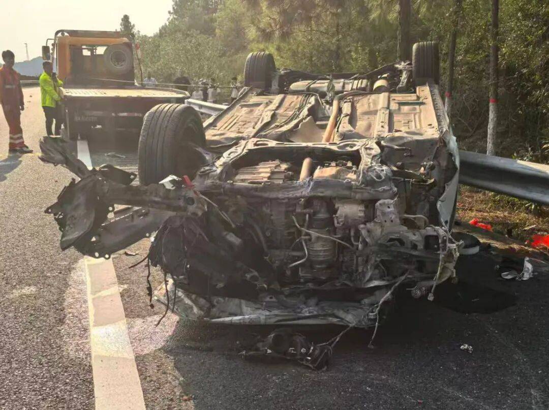 “我撒谎天打雷劈！”男子高速突然强行变道致翻车<strong></p>
<p>数字货币有哪些</strong>，反诬赖对方