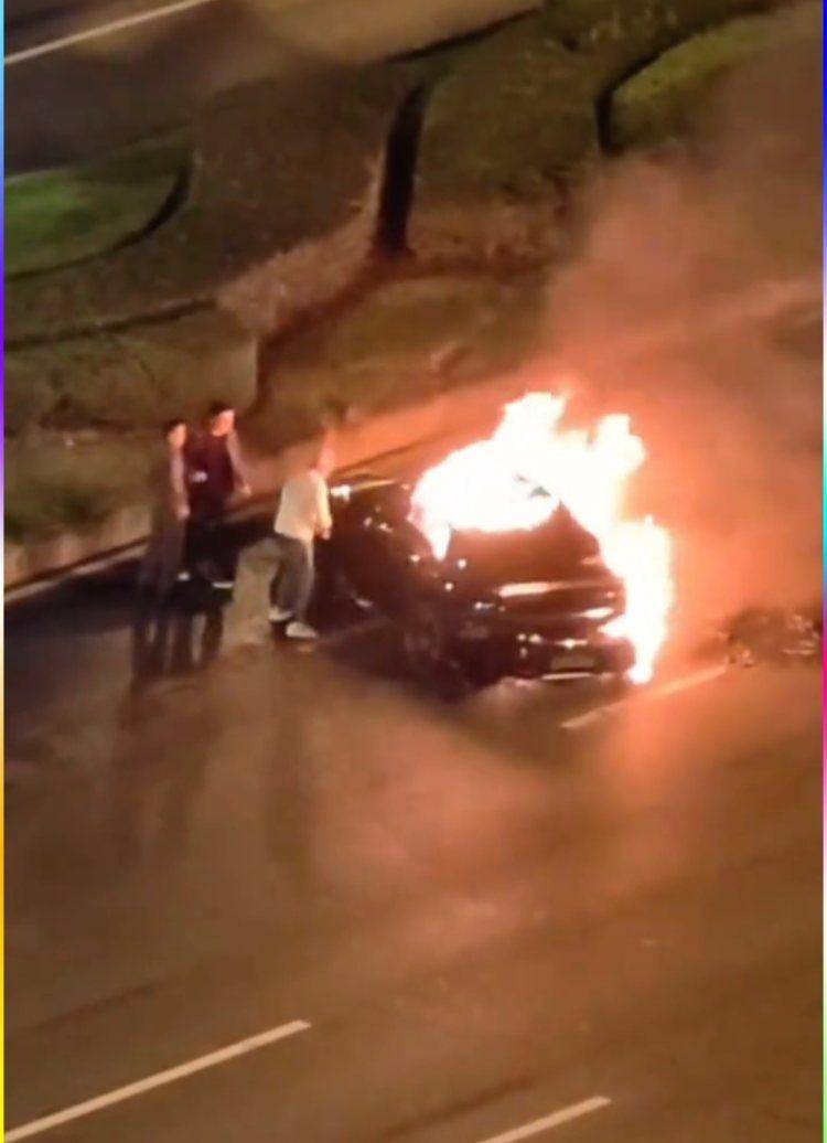 成都发生一起严重交通事故<strong></p>
<p>数字货币套利</strong>，上游新闻实地探访：燃烧留下的印记仍在