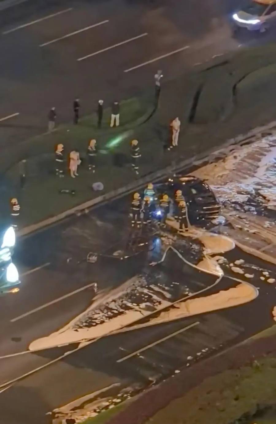 最新!成都SU7碰撞后燃烧司机死亡<strong></p>
<p>国际数字货币</strong>,小米股价暴跌超8%!客服最新回应