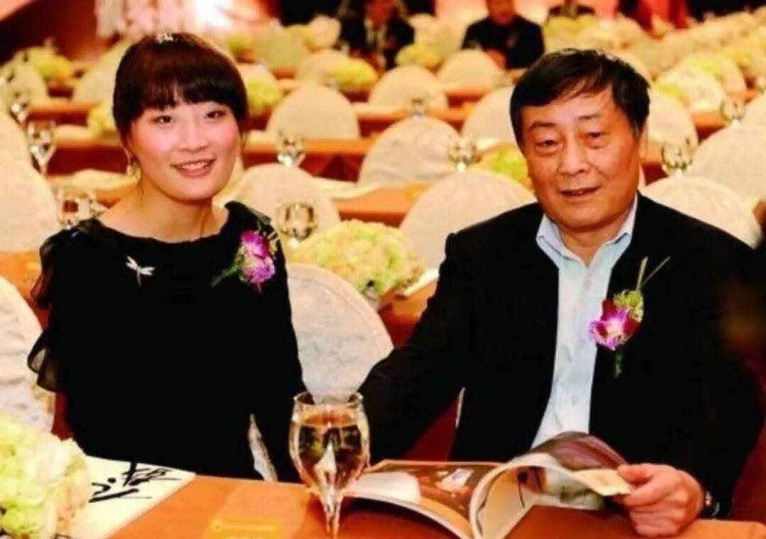 娃哈哈“内战”打到了最残酷的时候<strong></p>
<p>买数字货币</strong>，宗馥莉这次腹背受敌