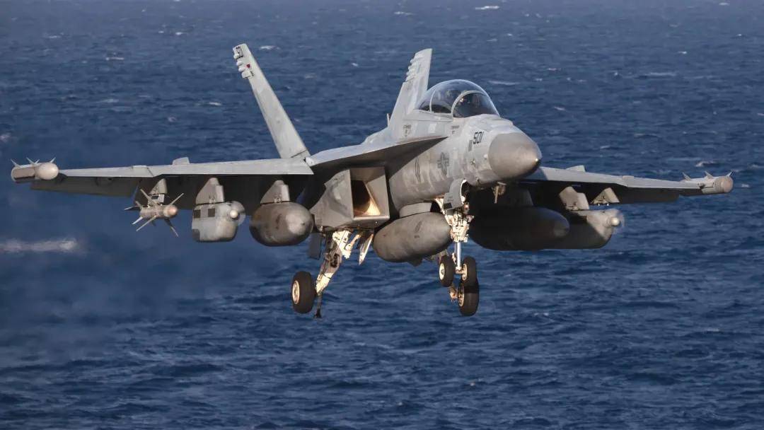 央视官宣:歼-16可挂载副油箱<strong></p>
<p>买数字货币</strong>!网友:航程加到7000公里有必要?