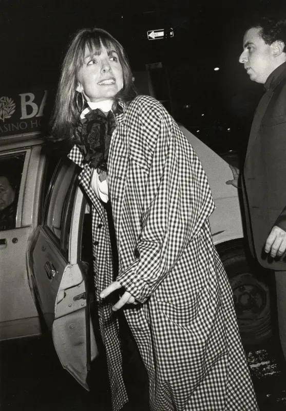 79岁奥斯卡影后离世<strong></p>
<p>如何交易数字货币</strong>，她是男神收割机，松弛中性风穿搭鼻祖