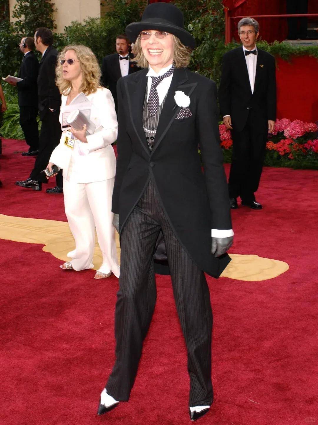 79岁奥斯卡影后离世<strong></p>
<p>如何交易数字货币</strong>，她是男神收割机，松弛中性风穿搭鼻祖