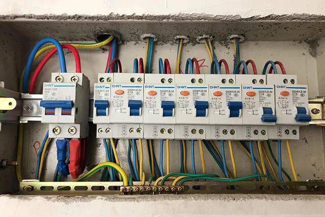 【安全防火】秋季家庭防火<strong></p>
<p>数字货币搬砖</strong>，莫让悲剧在疏忽中上演！