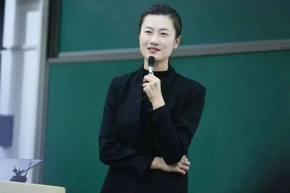 早安<strong></p>
<p>中国的数字货币</strong>，你好｜生育津贴直接发放至个人，这些地方已实现→