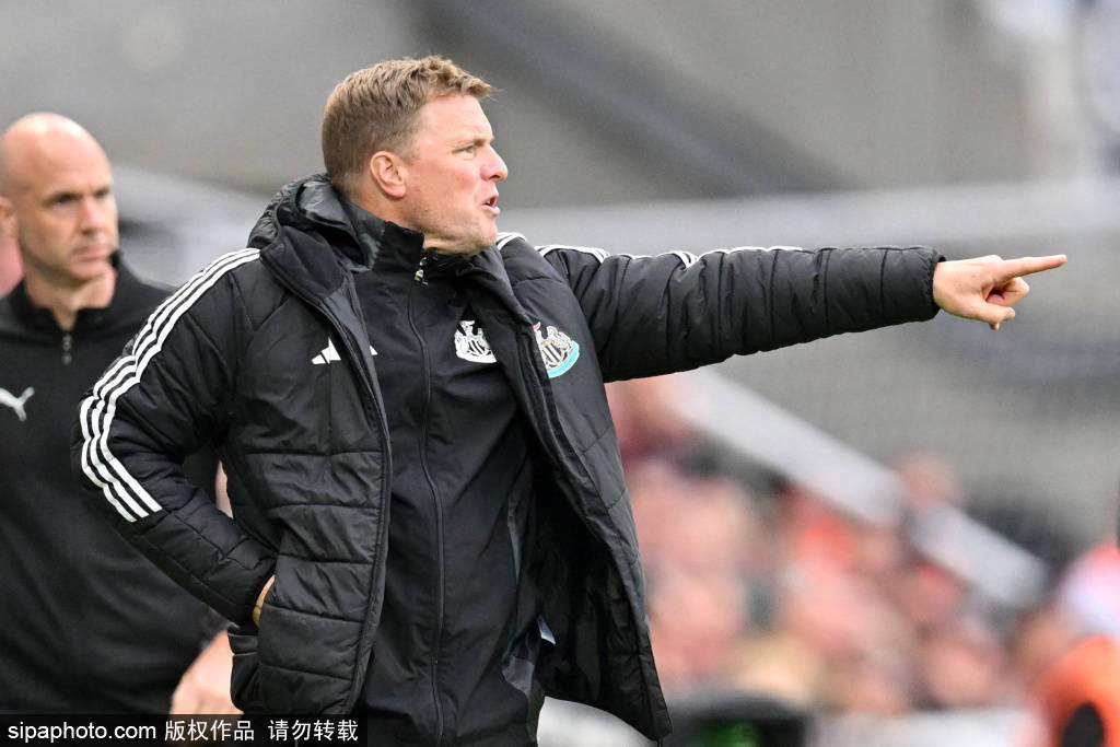 本菲卡0-3纽卡斯尔:穆里尼奥的战术迷雾与球队的重重困境