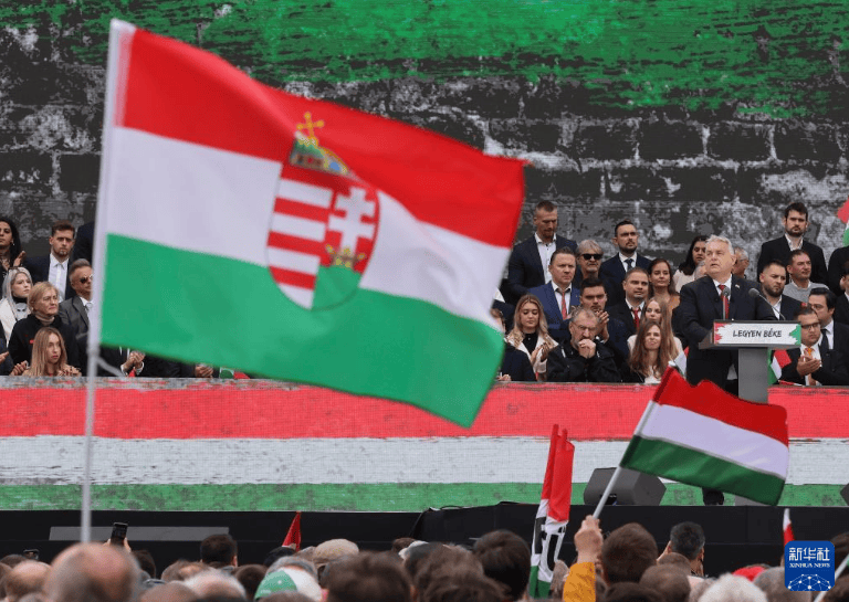 手机报·晚报丨每周一天“无作业日”<strong></p>
<p>数字货币分析</strong>，如何实施？神舟二十一号，近日择机发射！