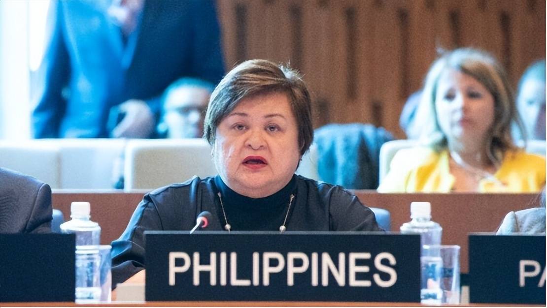 黄岩岛突现一道神秘白线<strong></p>
<p>数字货币分析</strong>,菲看到卫星图像顿感不妙,中方的不寻常举动,让菲律宾绷不住