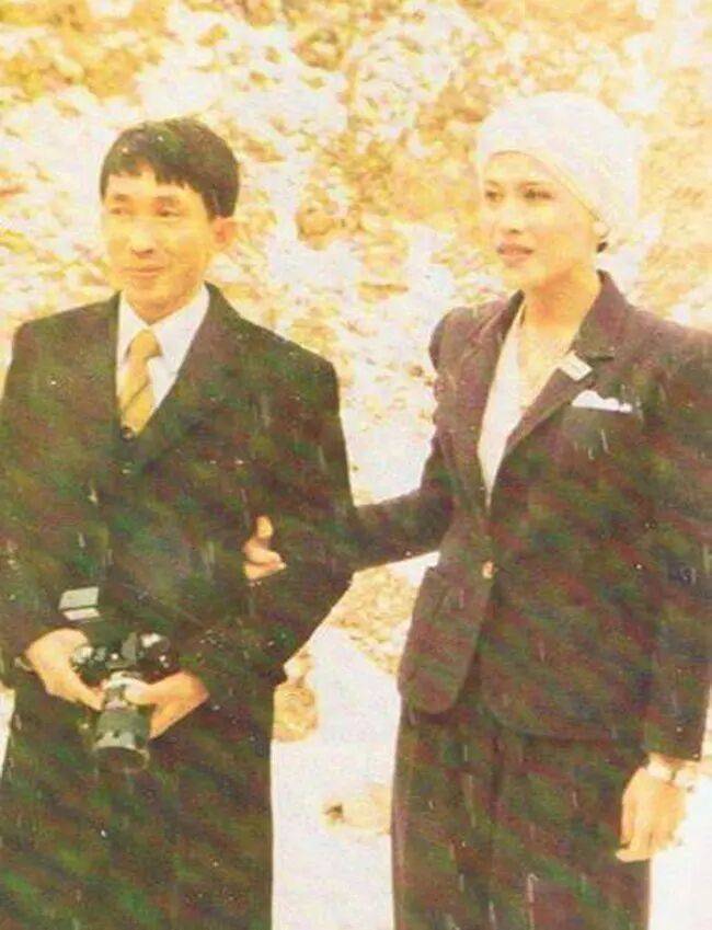 泰国王太后诗丽吉去世<strong></p>
<p>数字货币软件</strong>，留下19顶奢华王冠和她的传奇一生