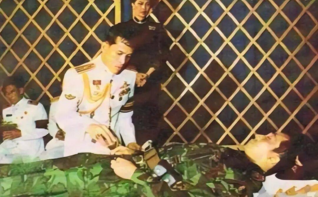 泰国王太后诗丽吉去世<strong></p>
<p>数字货币软件</strong>，留下19顶奢华王冠和她的传奇一生