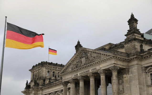 默克尔预言成真!外长取消访华<strong></p>
<p>数字货币合法</strong>,德国国内声音变了,中方这次不客气了,默茨火速对华做出保证