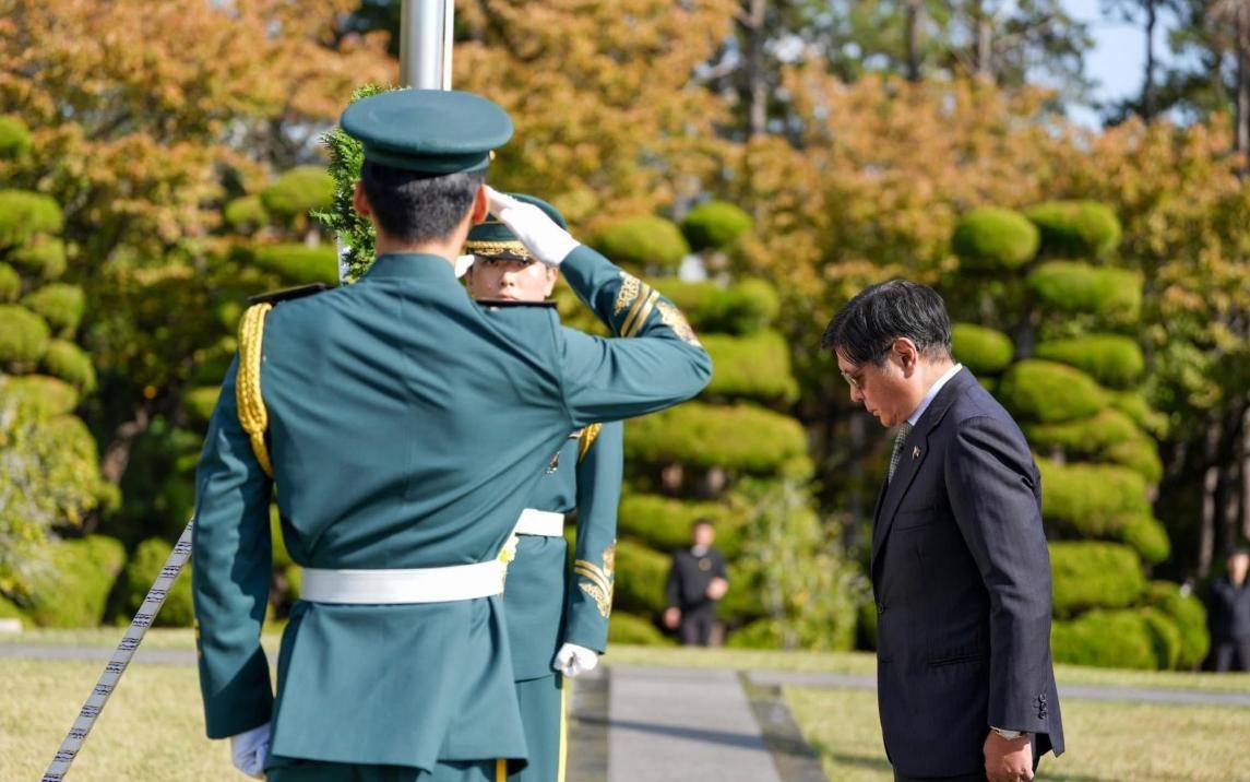 美军再度遭遇耻辱时刻:中国海军6艘战舰包围<strong></p>
<p>数字货币银行</strong>,815舰插入南海演习