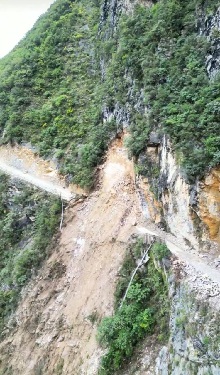 重庆网红“挂壁公路”垮塌<strong></p>
<p>数字货币银行</strong>,附近村民外出绕行已半月盼修复,当地:已完成排危,正在修