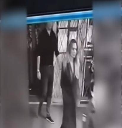 安吉丽娜·朱莉访乌<strong></p>
<p>数字货币群</strong>,保镖被带走