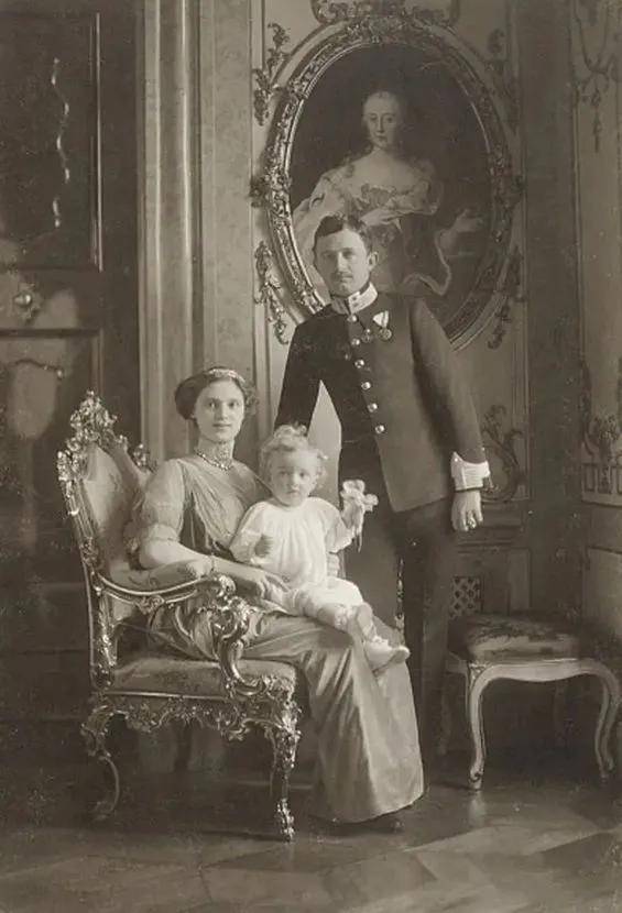 失踪百年的欧洲王室诅咒之钻重现<strong></p>
<p>数字货币系统</strong>，背后藏着一位忠贞皇后的惊人布局